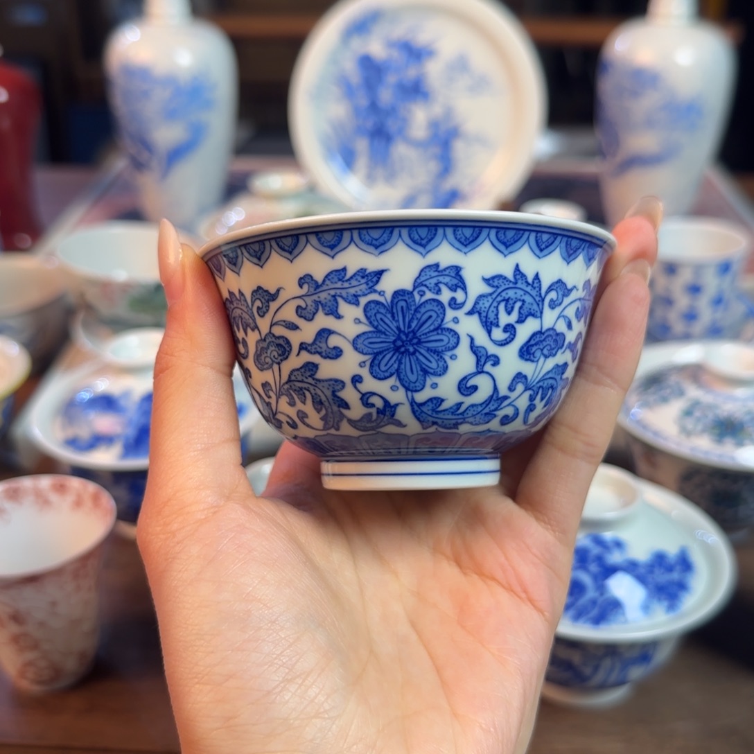 名窑口 点工缠枝花卉主人杯福利