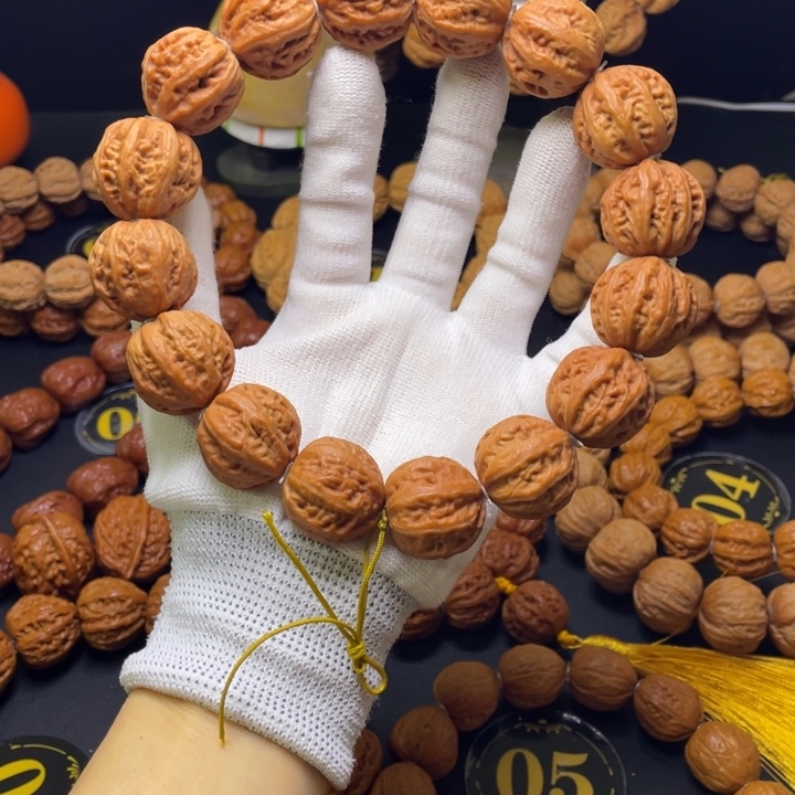 熊***啊文玩核桃手串粗筋八棱