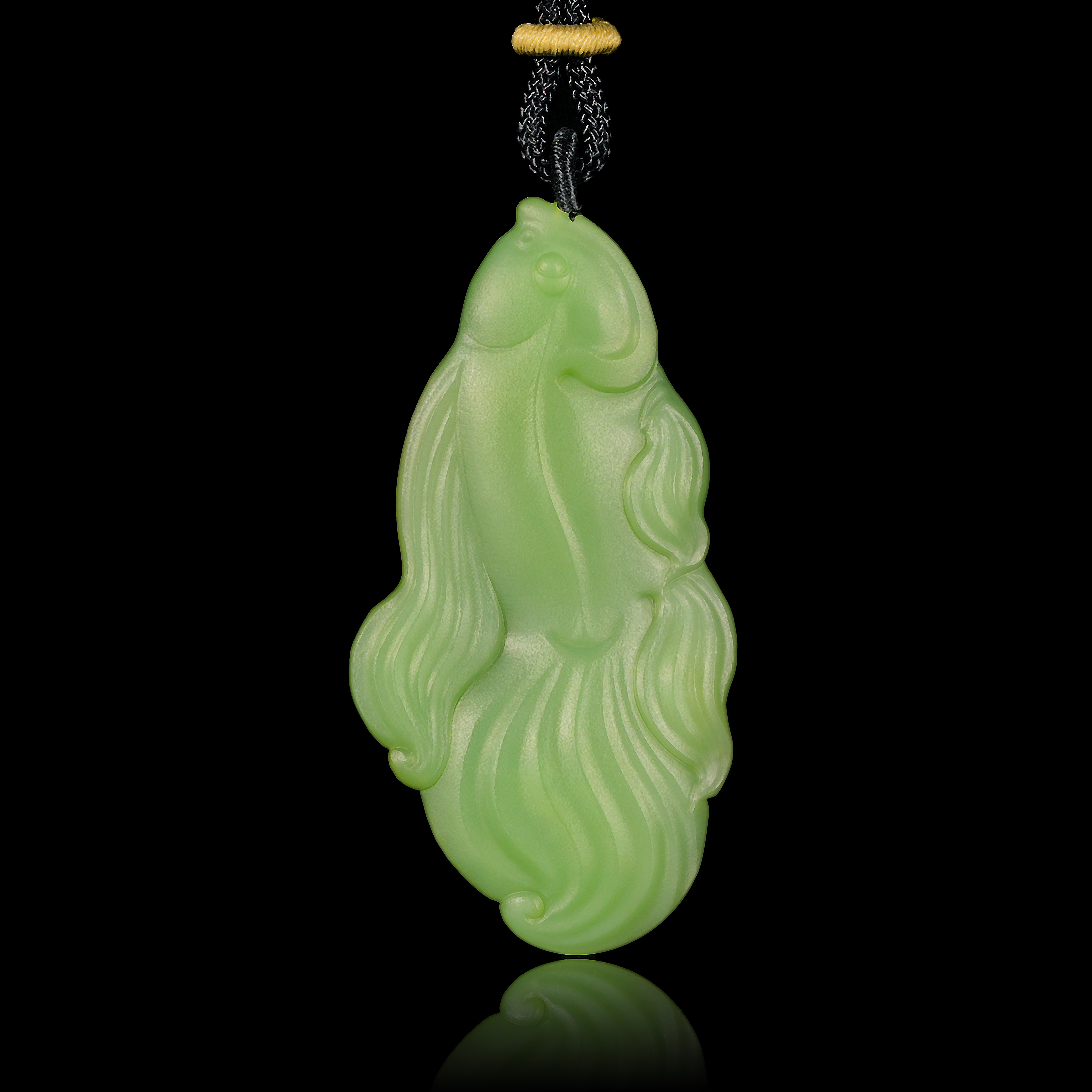 传世级 和田玉浓粉绿苏工揉抛锦鲤吊坠 68*32*8mm± H122415