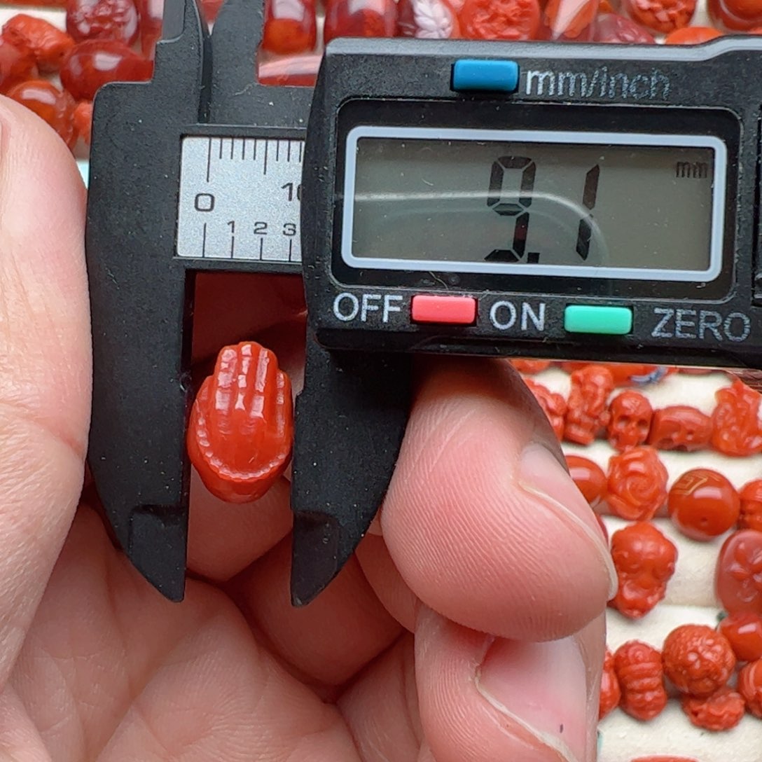 南红玛瑙配饰未镶嵌