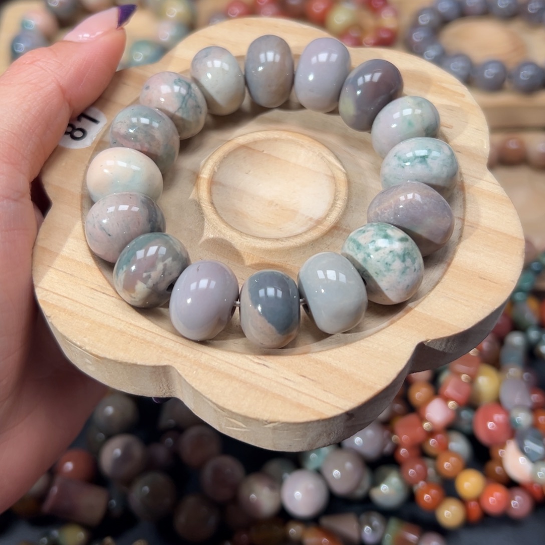 I****石英质玉未镶嵌手链91