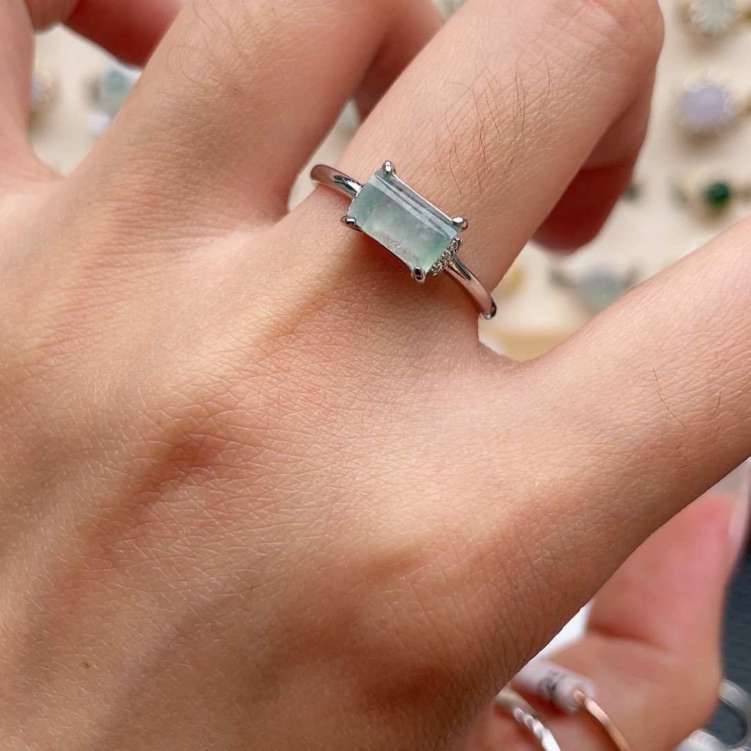 翡翠戒指银S925镶嵌111111