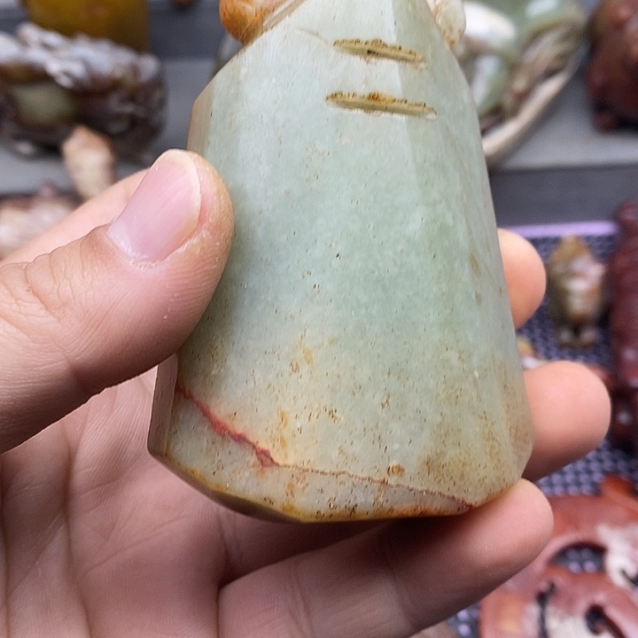 未镶嵌蛇纹石玉颈饰