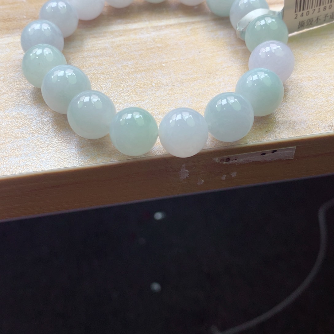 翡翠颈饰未镶嵌吊坠