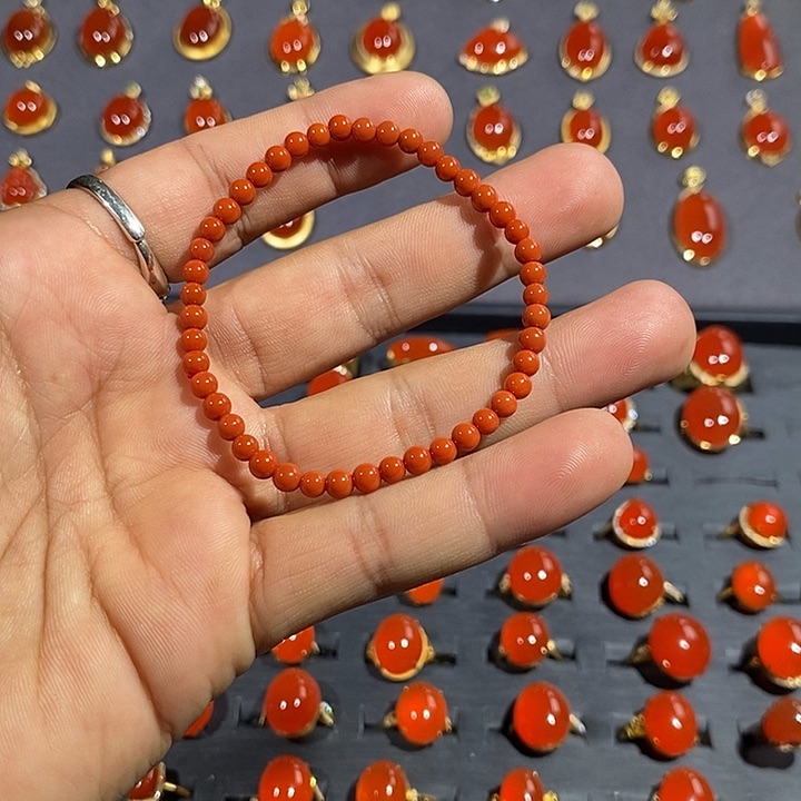 南红玛瑙手链未镶嵌
