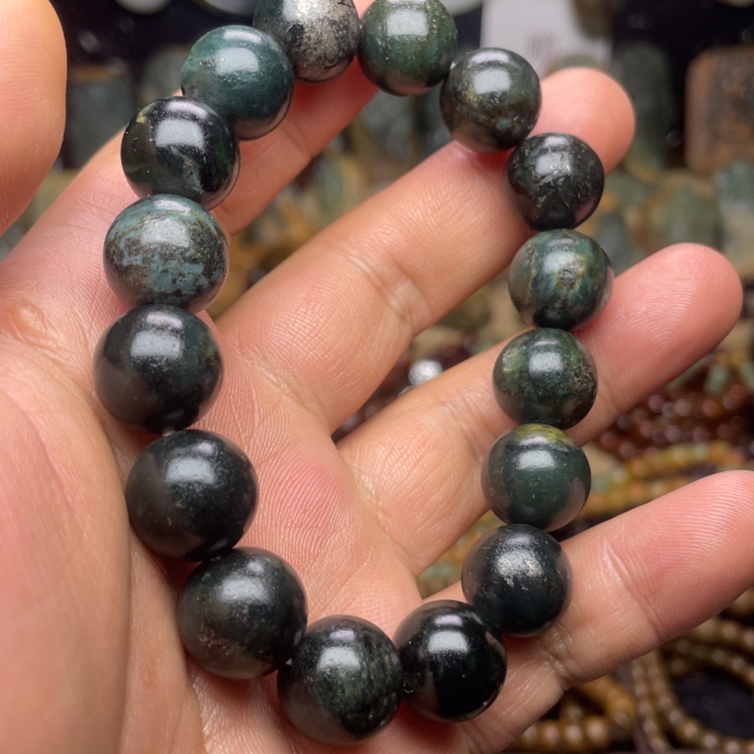 岫岩河磨玉（透闪石质玉）未镶嵌颈饰卡14