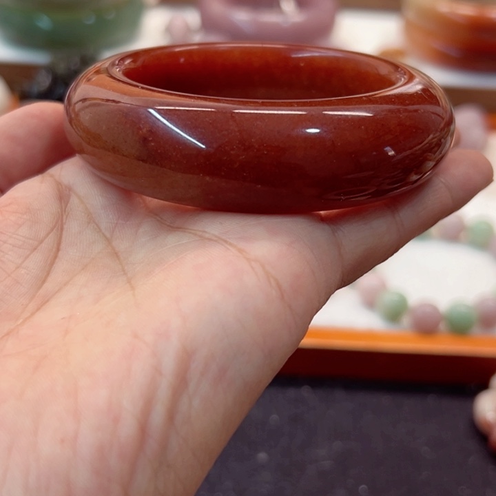 石英岩玉未镶嵌手镯