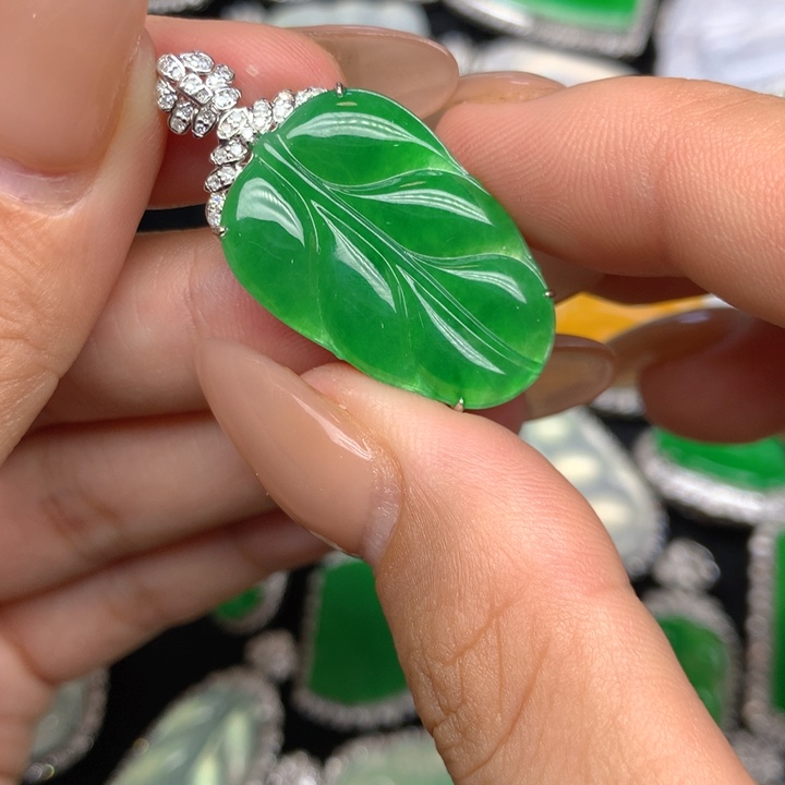 翡翠18K金镶嵌吊坠(不含链)