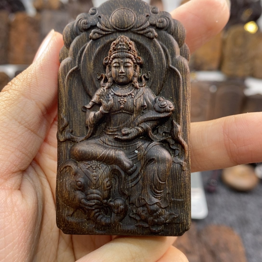 贡木快**前越南芽庄