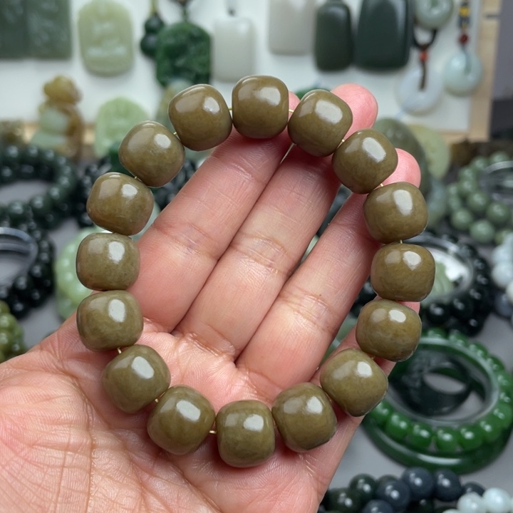 和田玉未镶嵌手串