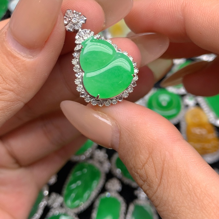 翡翠18K金镶嵌吊坠(不含链)