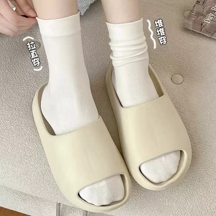随机发一双袜子