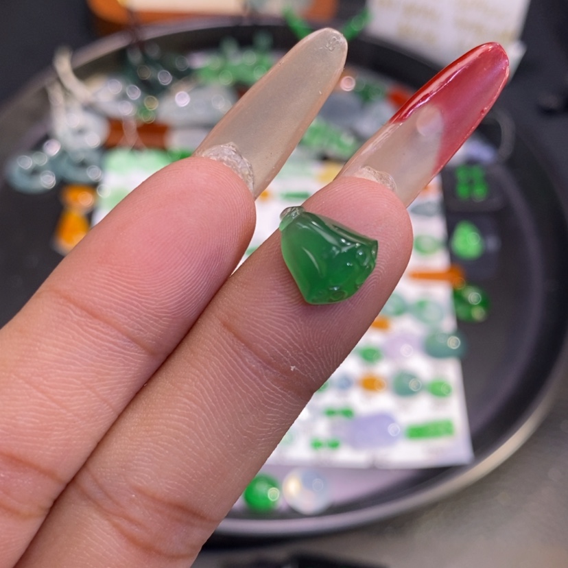 【闪购商品】翡翠挂件未镶嵌莲蓬