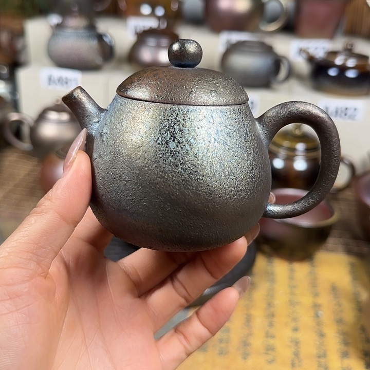云南建水紫陶古法柴烧壶
