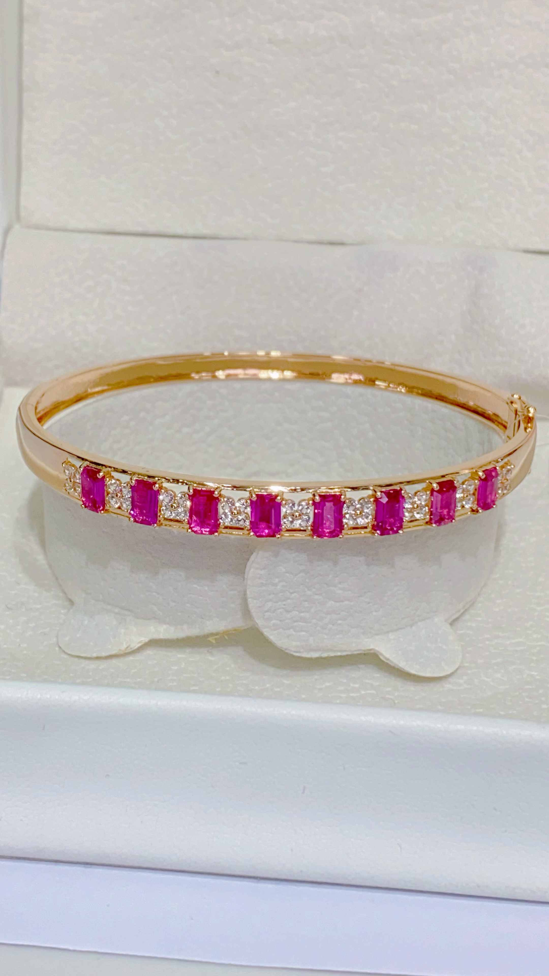 18K金镶嵌天然无烧红宝石手镯 K玫