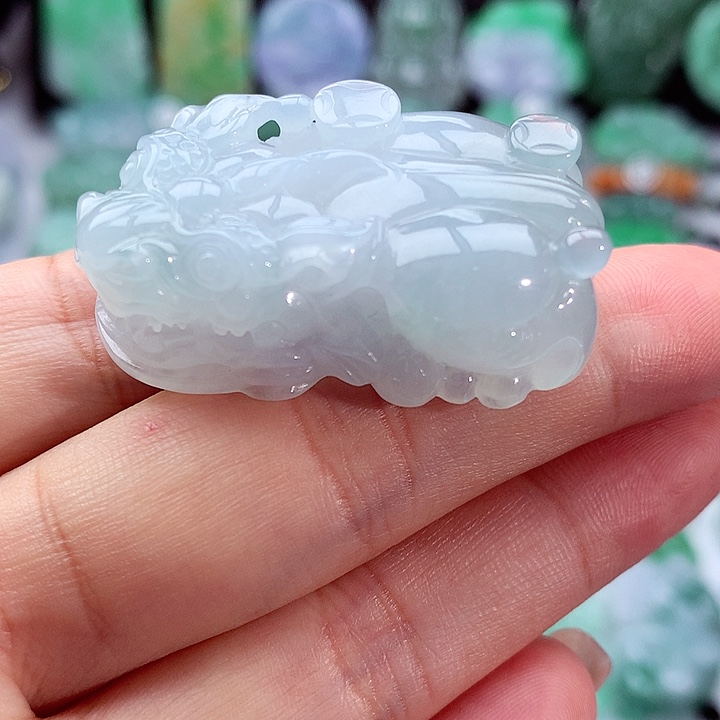 翡翠颈饰未镶嵌嘟****嘟翡翠