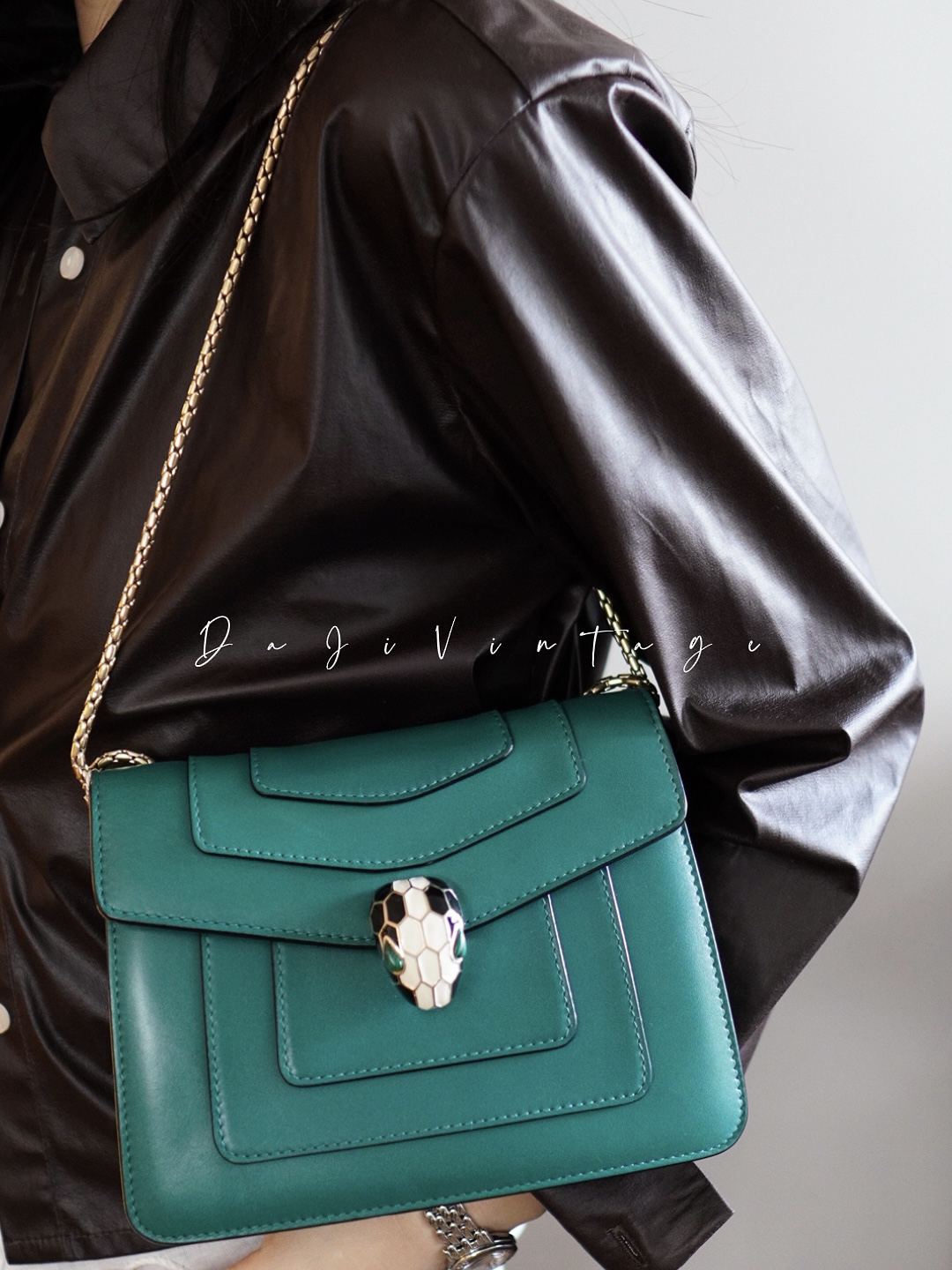 95新 BVLGARI/宝格丽 大吉中古th/宝格丽bvlgari绿色蛇头斜挎包