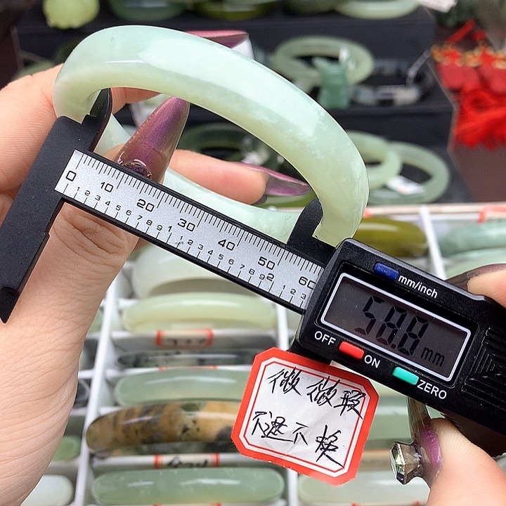 蛇纹石玉手镯未镶嵌982