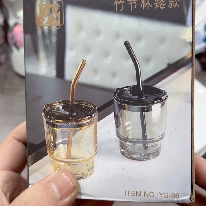 壶釉下五彩的瓷器和瓷器