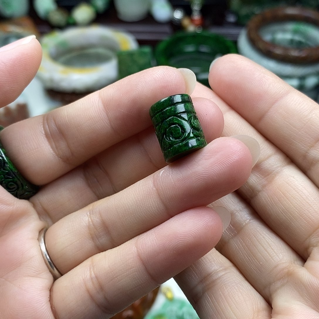 颈饰未镶嵌翡翠温*柔桶珠