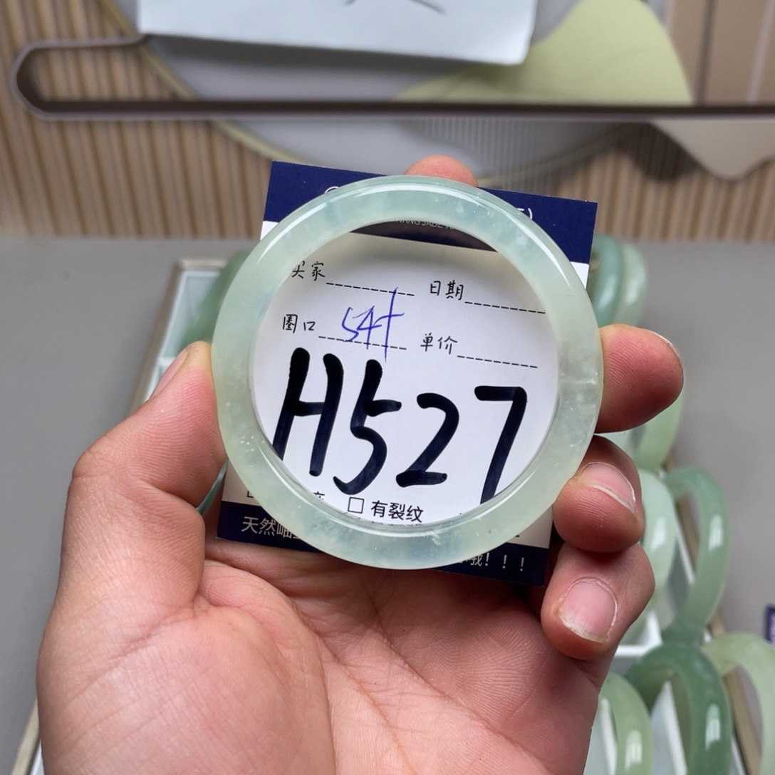 岫玉手镯手镯未镶嵌