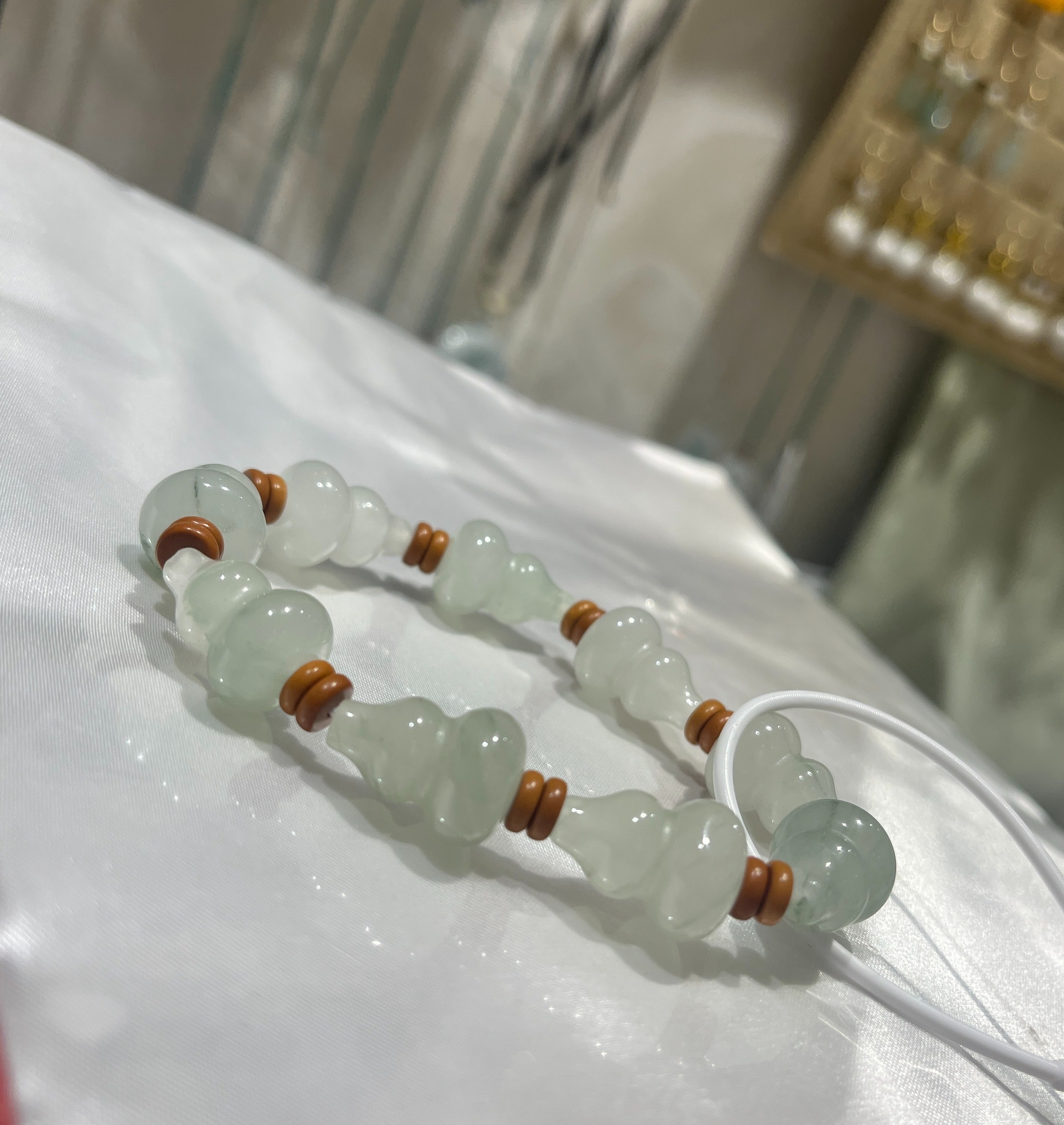 天山翠葫芦玉石男女同款珠宝配饰
