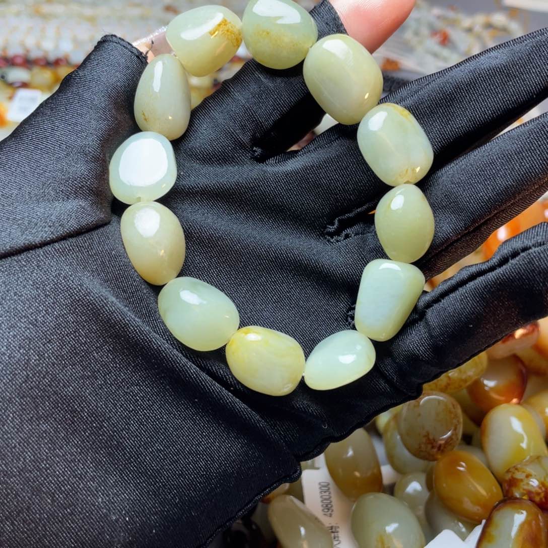 未镶嵌和田玉手链