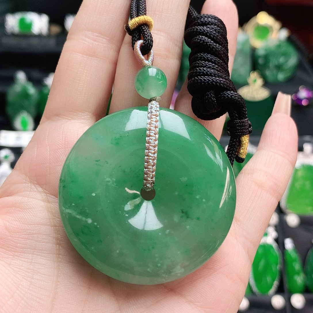 石英质玉吊坠未镶嵌