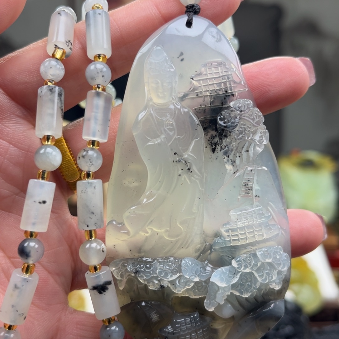 岫玉未镶嵌颈饰挂件