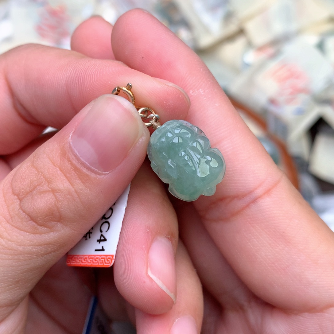 未镶嵌挂件翡翠一