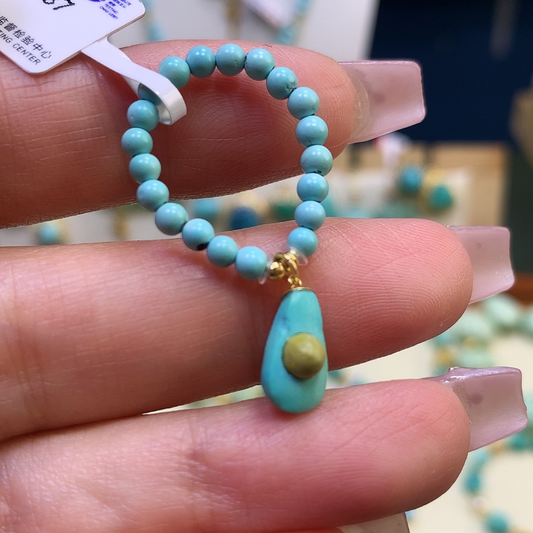 绿松石18K金镶嵌戒指