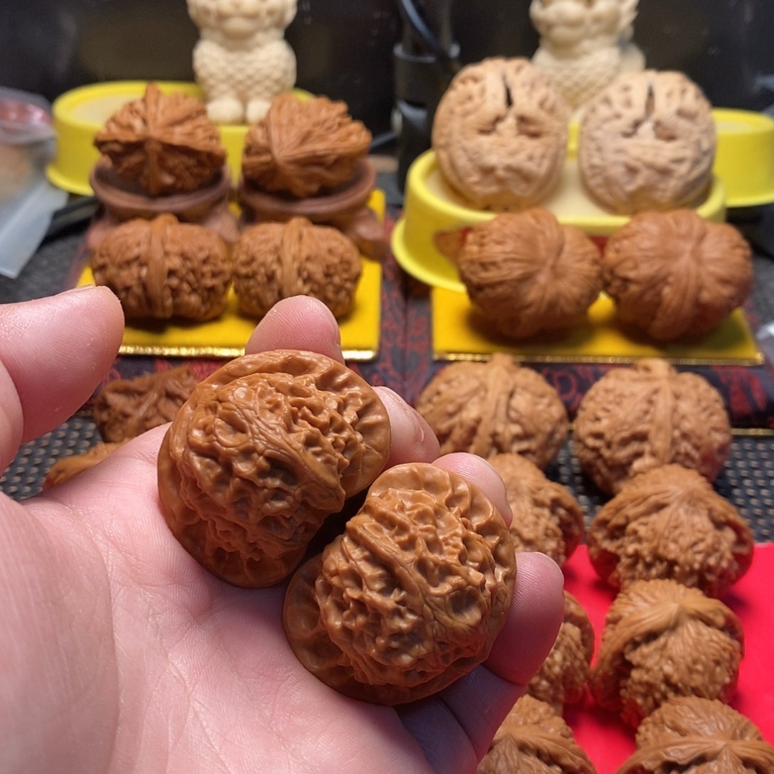 桃核把件宫灯狮子头