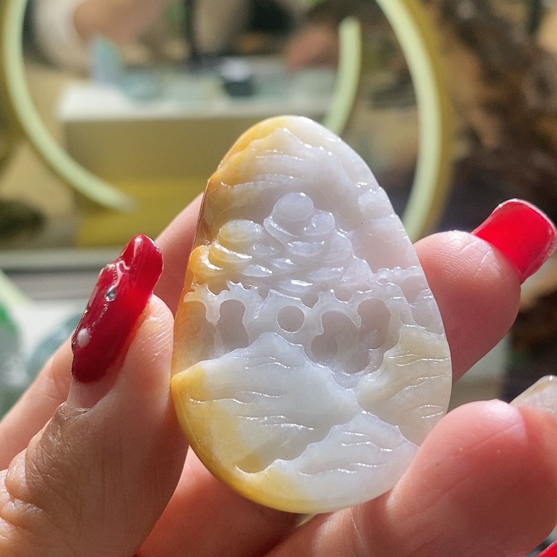 【闪购商品】翡翠颈饰未镶嵌山水