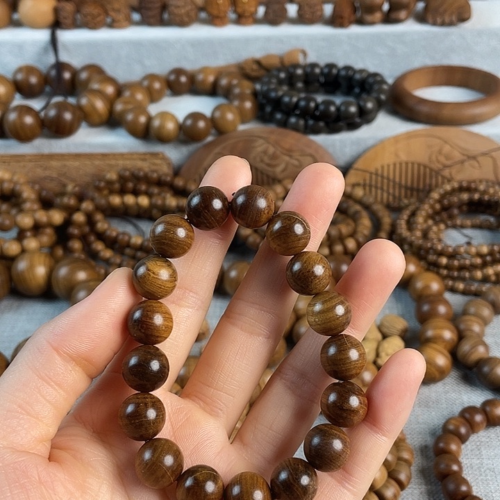 紫檀木类家具老山檀1.2瑕疵珠