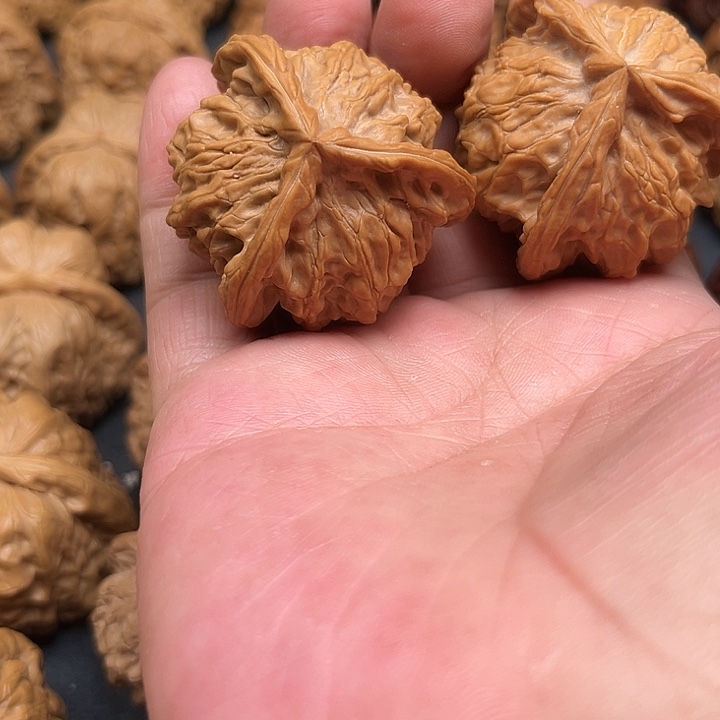 文玩核桃吊坠金****e我想要