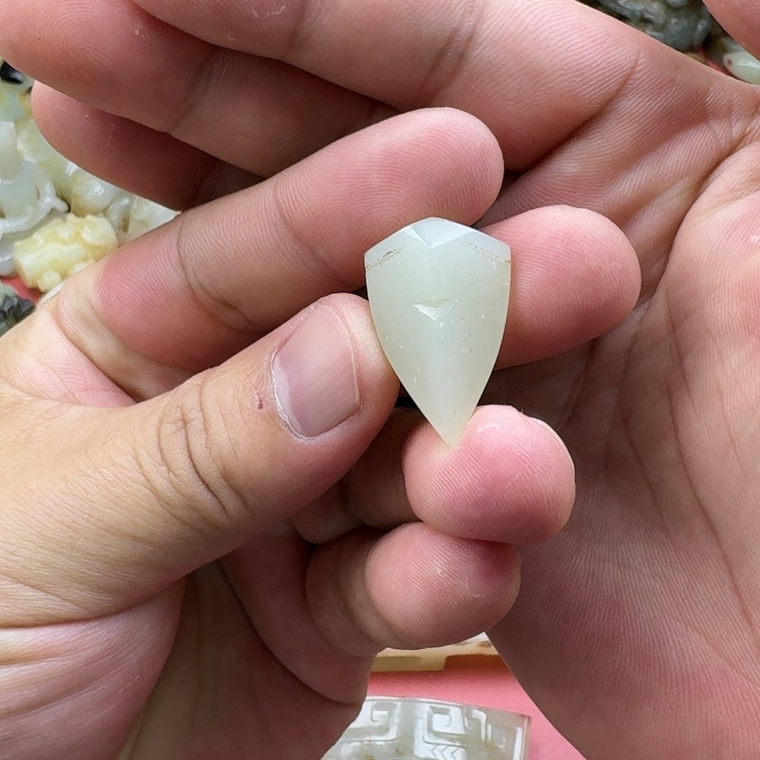 和田玉（糖玉）挂件未镶嵌