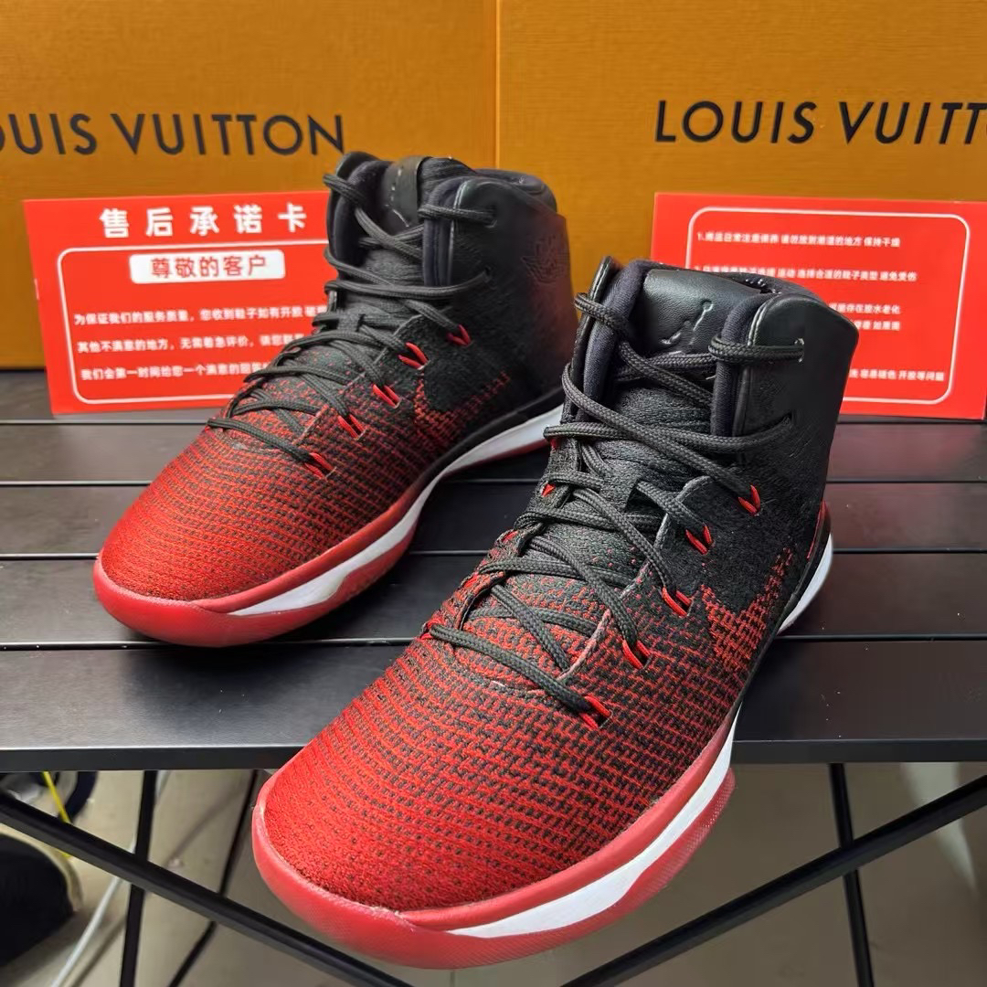 未使用 maje 全新试穿烁/41码 原盒/AJ31 黑红公牛