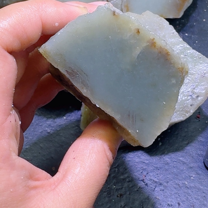 和田玉未镶嵌珠宝半成品