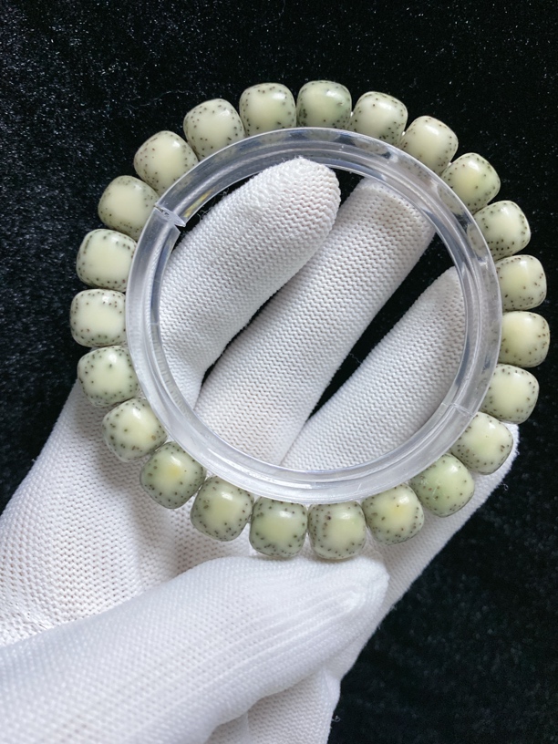 海南料原生态石玉料骨瓷10×9侧留白双留白针尖星星月菩提
