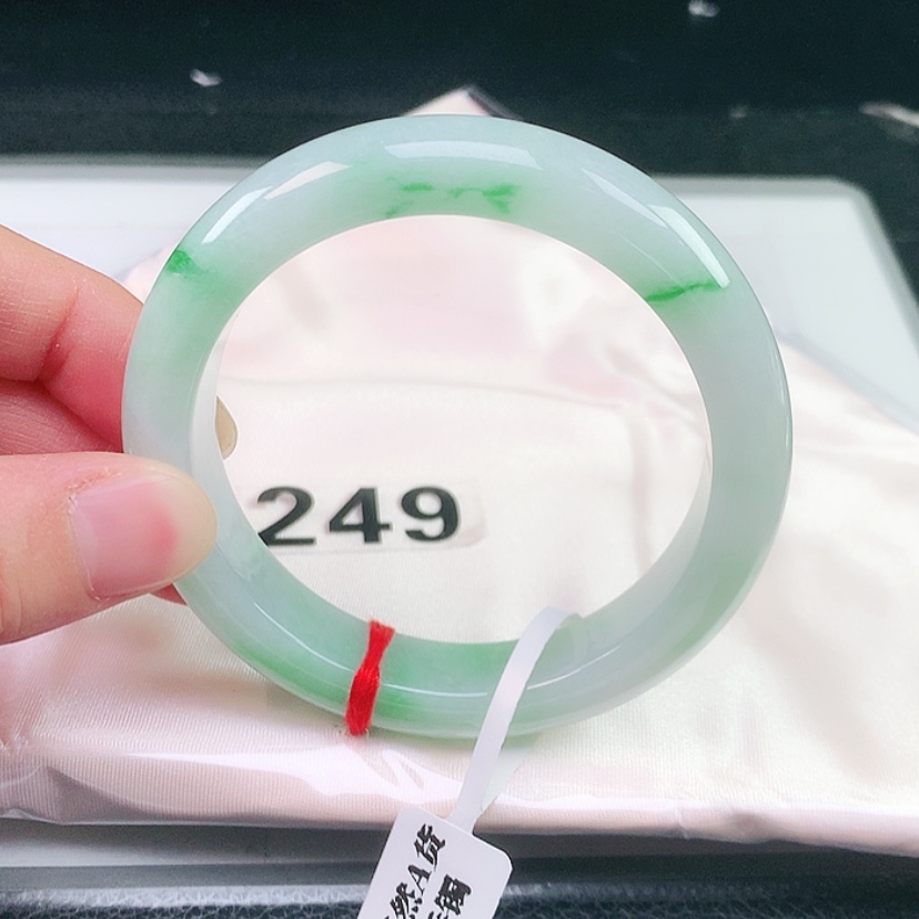 【闪购商品】未镶嵌手镯翡翠249