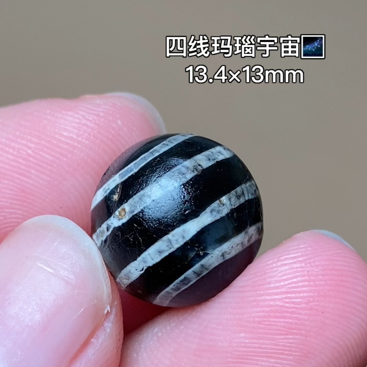 四线玛瑙宇宙 千年古珠 有细节视频找客服