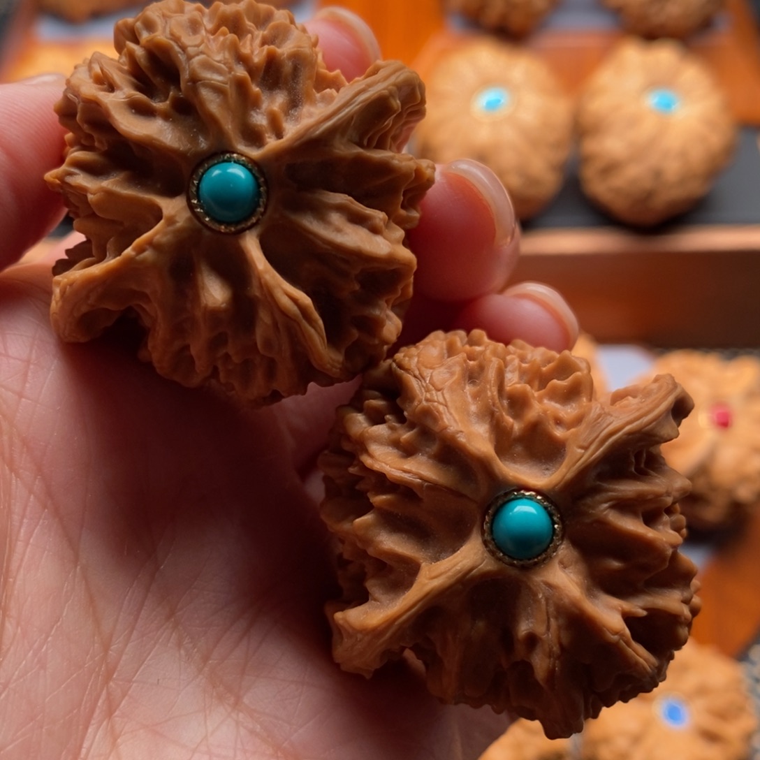 文玩核桃把件苹果园镶嵌42尺 