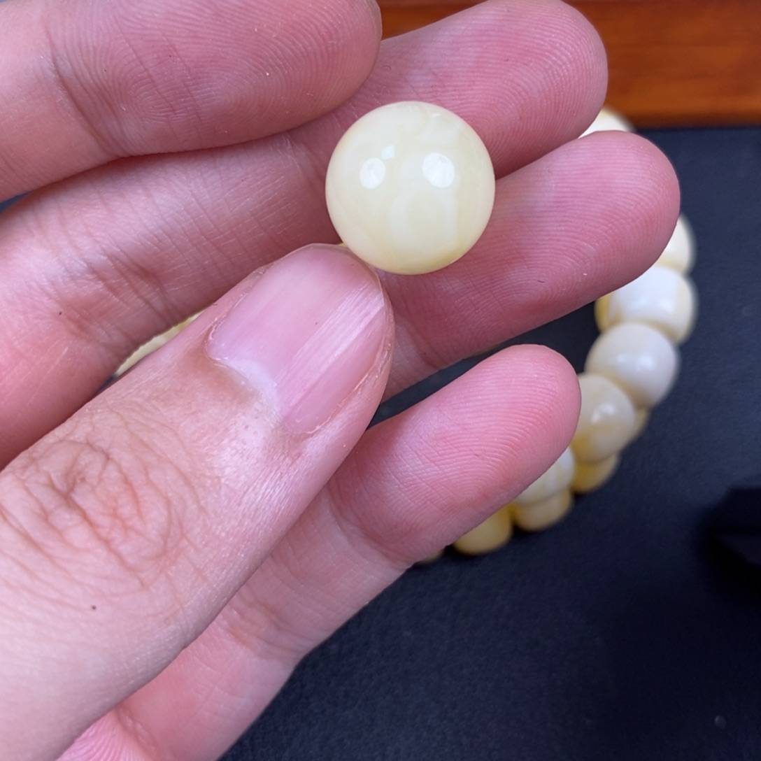 琥珀未镶嵌珠宝奇石84