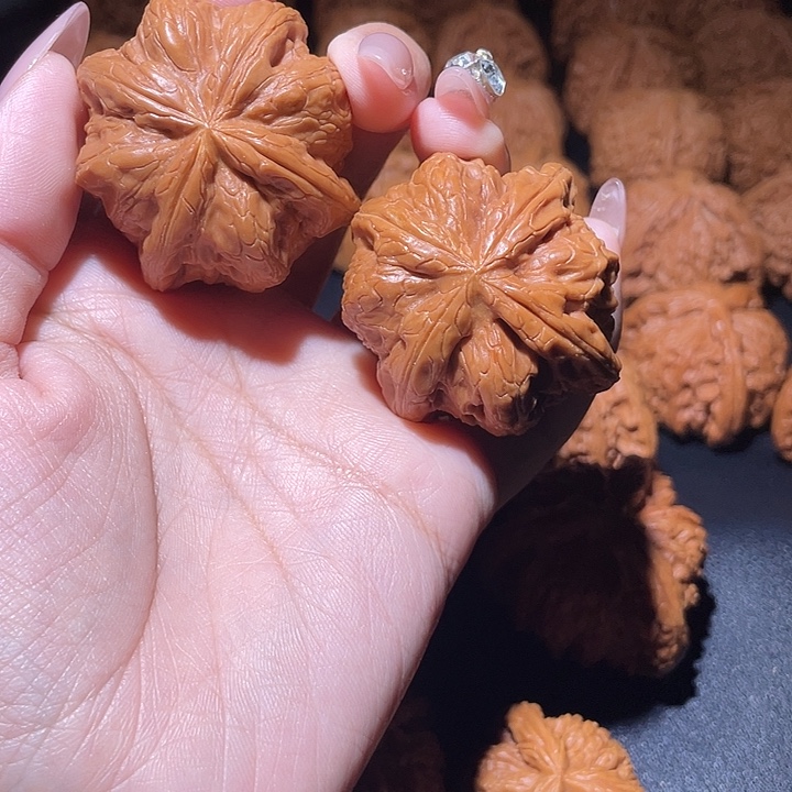 2***兽吊坠文玩核桃小妹三棱