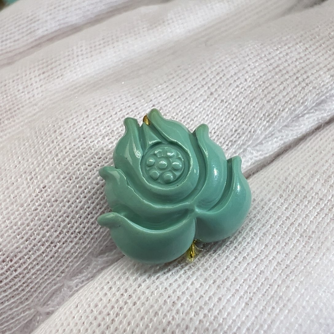 绿松石配饰未镶嵌