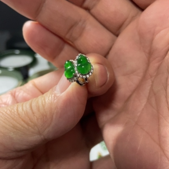 正***信翡翠银S925镶嵌耳饰好看