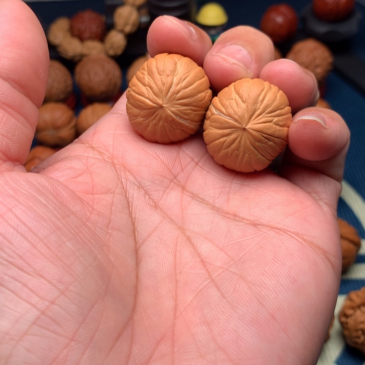 桃核把件野生小手捻