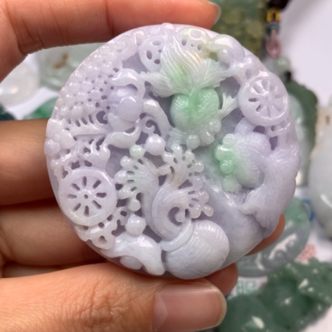 翡翠颈饰未镶嵌翡翠