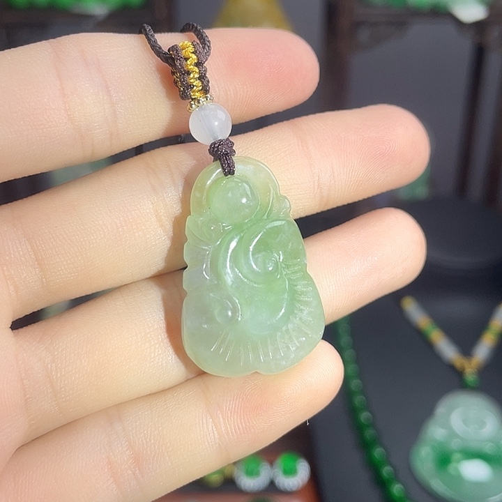 翡翠未镶嵌吊坠(赠链)