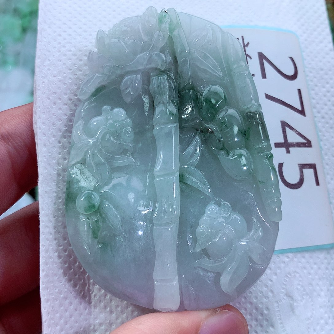 吊坠(不含链)未镶嵌翡翠